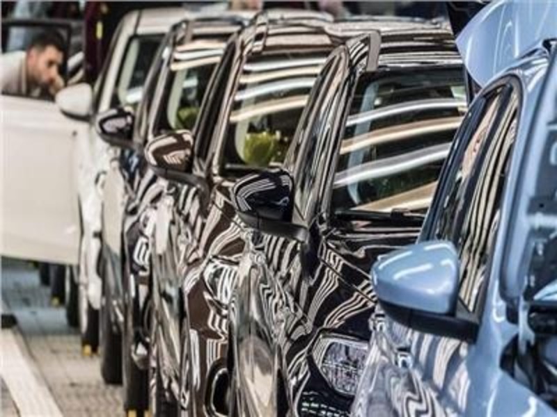 شهدت مبيعات السيارات الكهربائية في أوروبا قفزة غير مسبوقة خلال شهر مارس الماضي، حيث ارتفعت بنسبة 23% مقارنة بالفترة نفسها من العام الماضي،