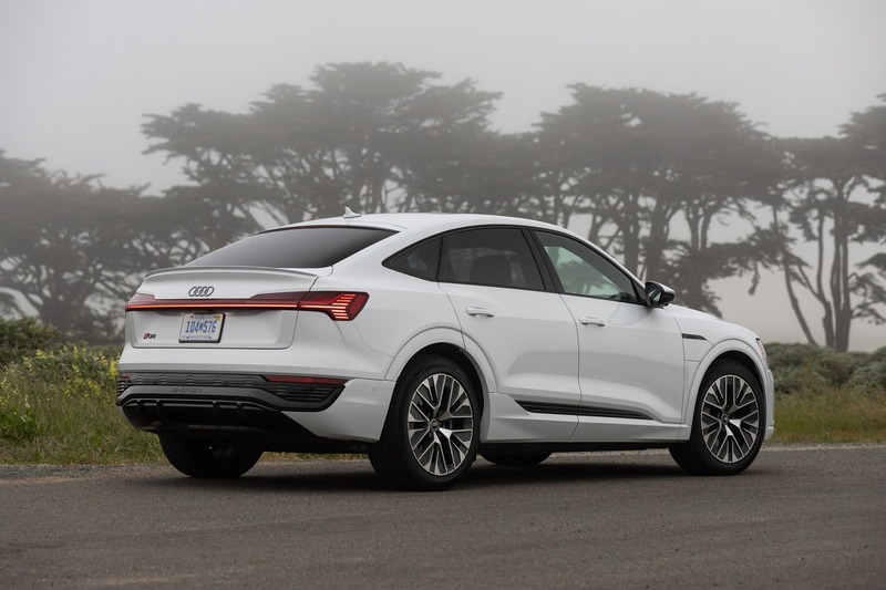 سيارة أودي Q8 e-tron