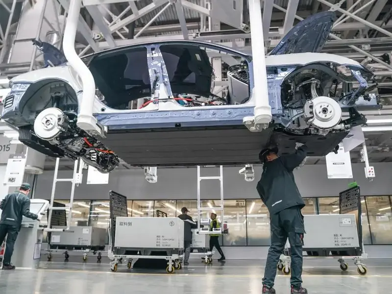 تراجع أسهم BYD إشارة مقلقة، خصوصاً أن الشركة كانت تُعتبر أحد الرهانات الآمنة في سوق السيارات الكهربائية العالمي