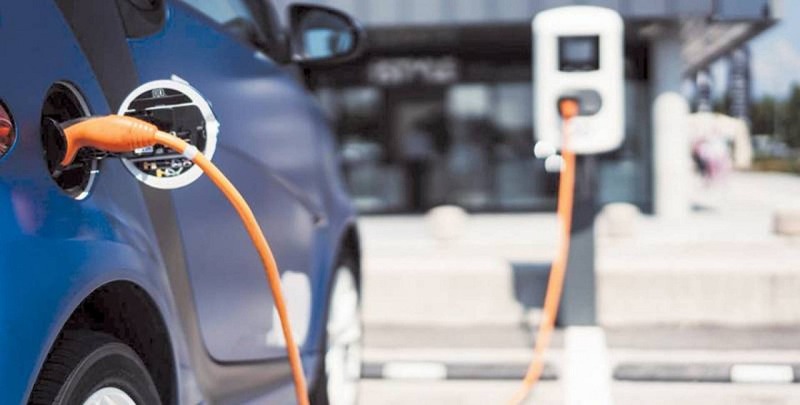 شحن السيارات الكهربائية