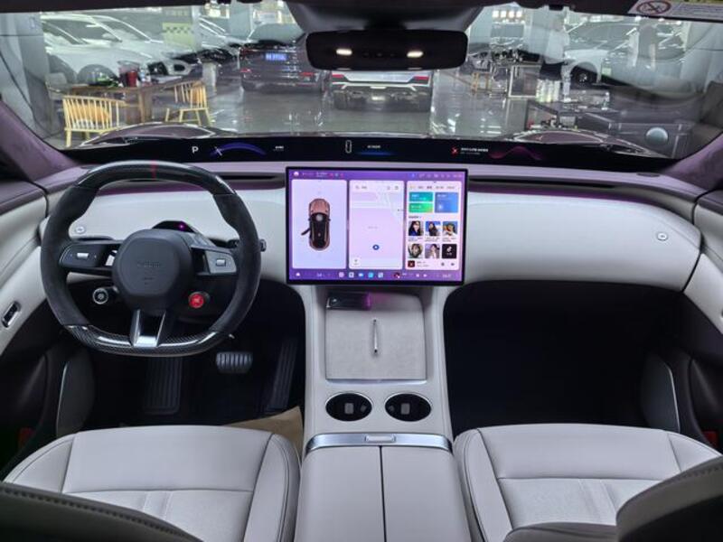 التصميم الداخلي لXiaomi YU7 SUV