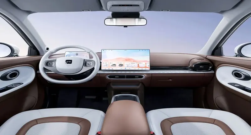 المقصورة الداخلية في JAC E30X: تركيز على الراحة والتقنية