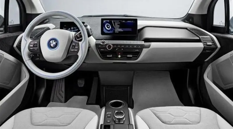 التصميم الداخلي في بي إم دبليو i3