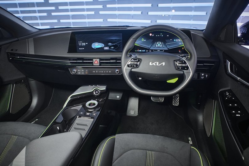 سيارة EV6 مليئة بالتقنيات الحديثة