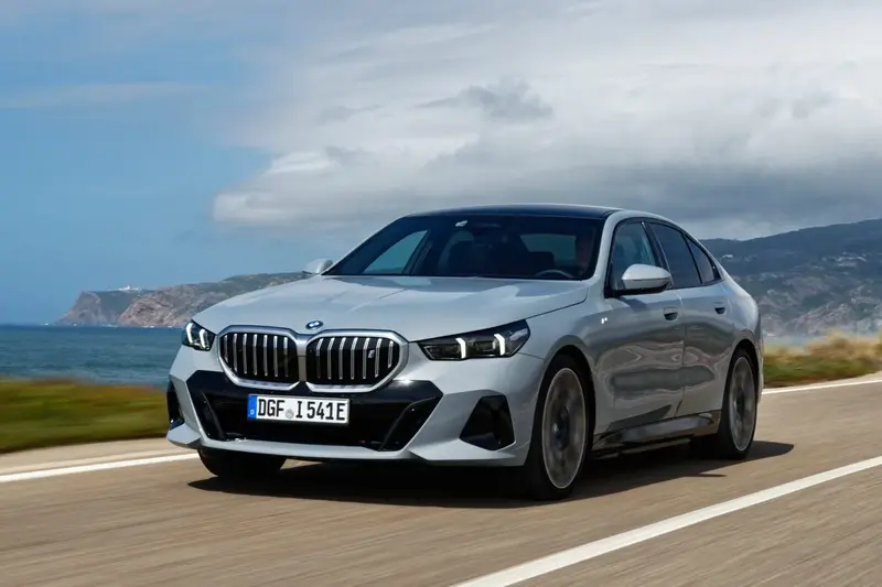 بي إم دبليو تبدأ تصنيع السيارات الكهربائية في ماليزيا: خطوة أعمق مما تبدو عليه