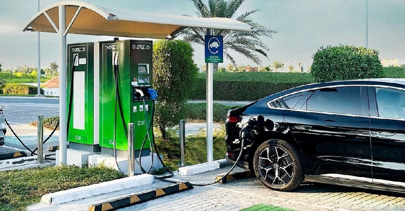 مركز شحن فائق السرعة في ابوظبي