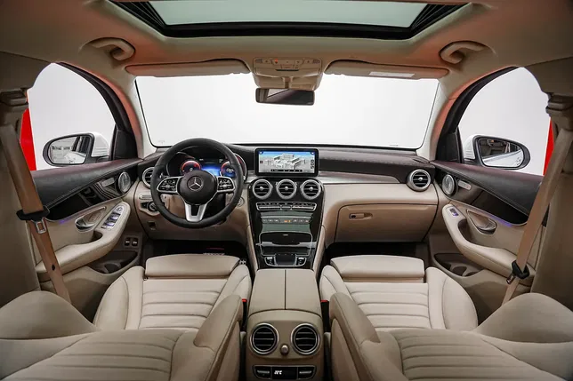 مقصورة لسيارة مرسيدس بنز خالية من أي مواد حيوانية