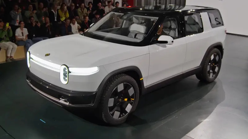Rivian R2: سيارة SUV كهربائية متوسطة الحجم تجمع بين الأداء العملي والتقنيات الحديثة