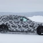 رولز-رويس تستعد لسيارتها الكهربائية الثانية باختبارات شتوية قاسية