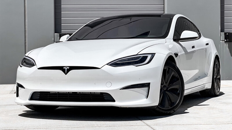 التصميم الخارجي في Tesla Model S: أنيق وديناميكي