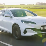 BYD Seal 6: قراءة واقعية في سيارة هجينة تحاول كسب ثقة السوق