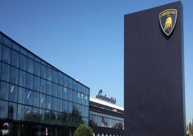 لامبورغيني تتخلى عن السيارة الكهربائية بالكامل و تتحول نحو السيارات الهجينة