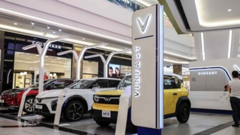 VinFast وPlusX Electric: شراكة رائدة لتحسين تجربة السيارات الكهربائية في الإمارات