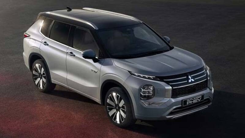 ميتسوبيشي تكشف عن Outlander PHEV: مدى كهربائي أطول وأداء أقوى