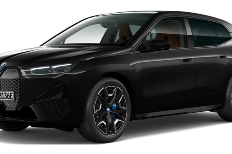 BMW iX xDrive50  السيارات الكهربائية بمدى طويل