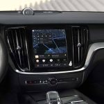 فولفو وتحديث 2026 الضخم: ثورة برمجية تصل إلى 2.5 مليون سيارة