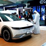 لا تشترِي سيارة كهربائية في الخليج قبل أن تفهم حقيقة "المدى الحراري"