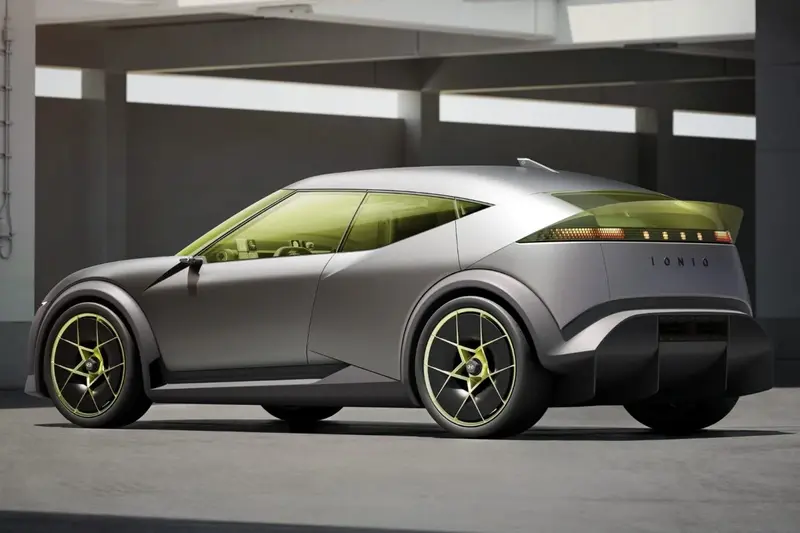 مفهومي Earth وVenus وتلمّح إلى Ioniq 3 وبديل Ioniq 6